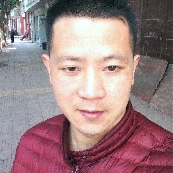 白云蹁跹活力的照片