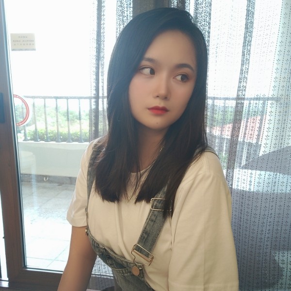 高琳的照片