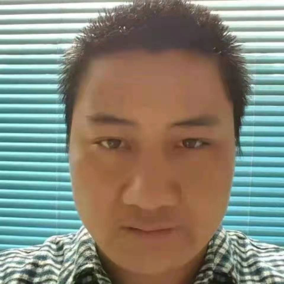 平湖愿单薄的照片