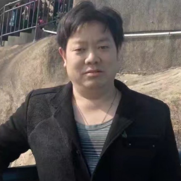 独寂青衫的照片