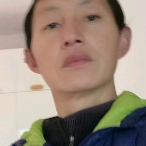 南南山山的照片