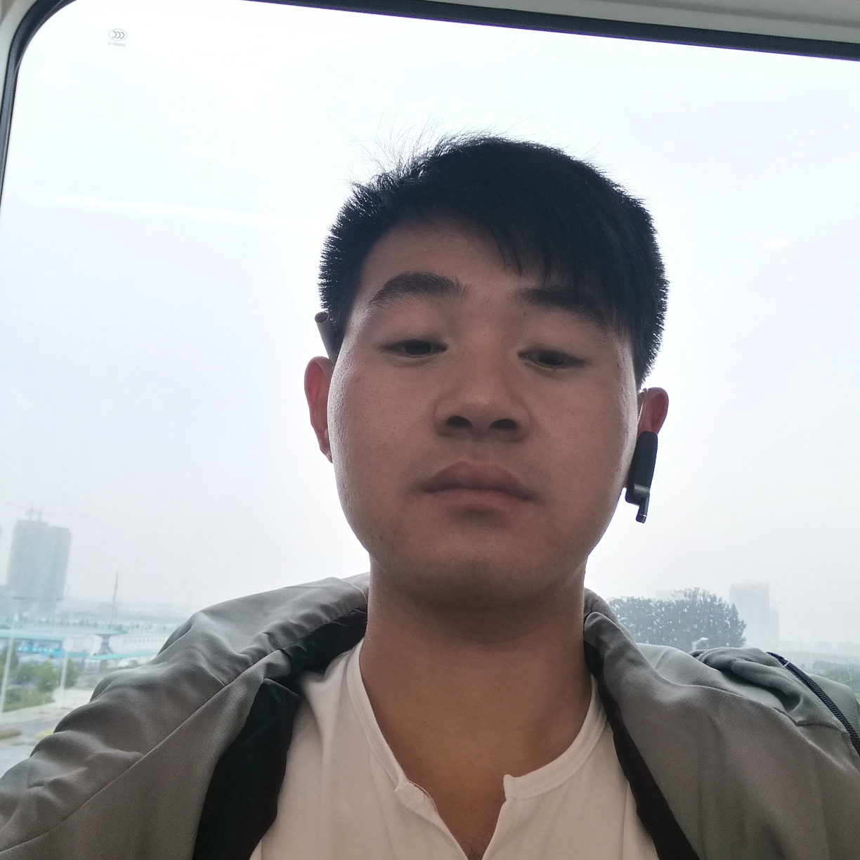 纸鹤深拥漠然的照片