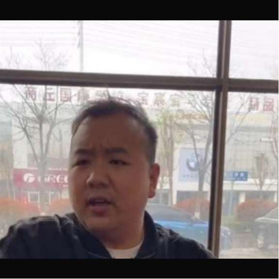 老实好人的照片
