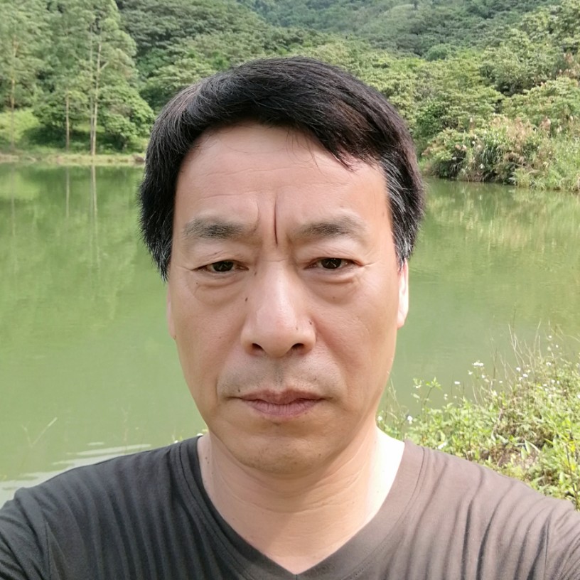 顺利与飞机的照片