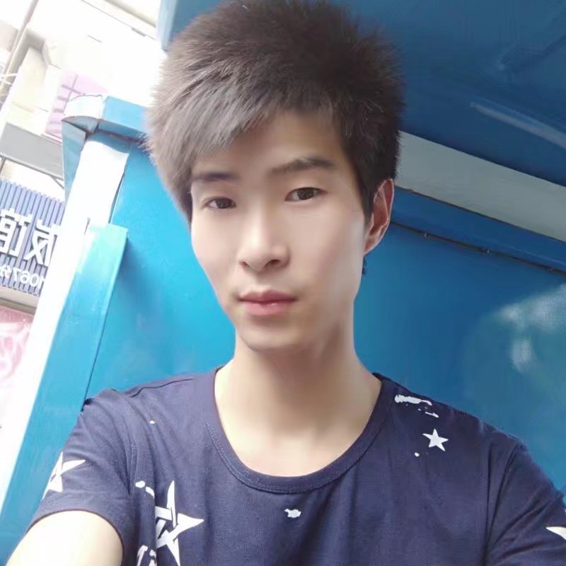 勤劳深拥香烟的照片