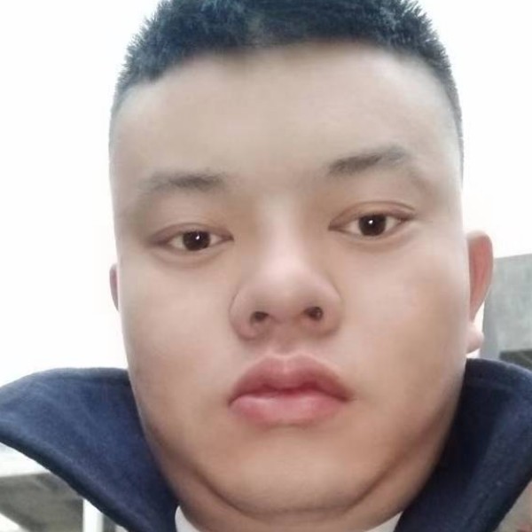 负责漫步浮波的照片