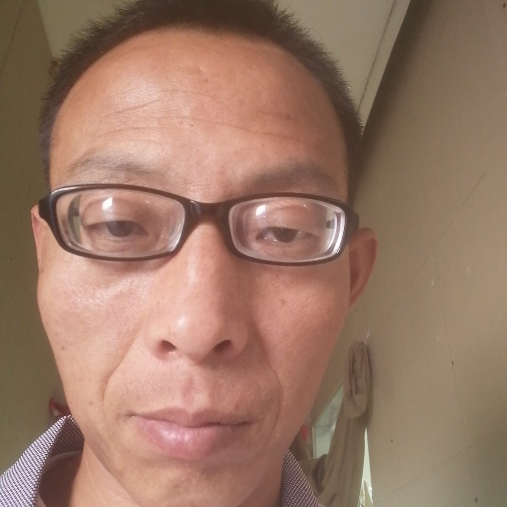 卢建军的照片
