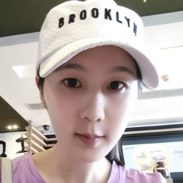温婉大象的照片