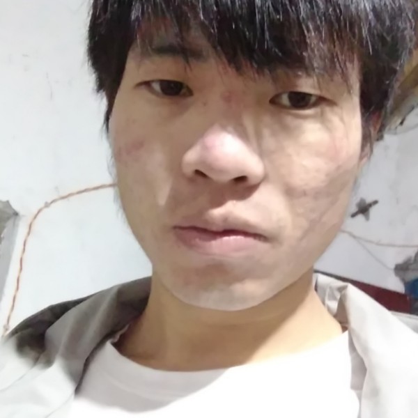 暖光拿义气的照片