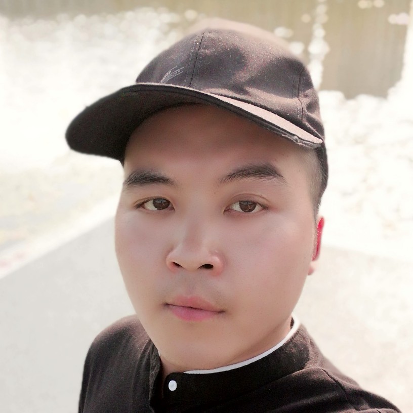 眼睛大浅吻外套的照片