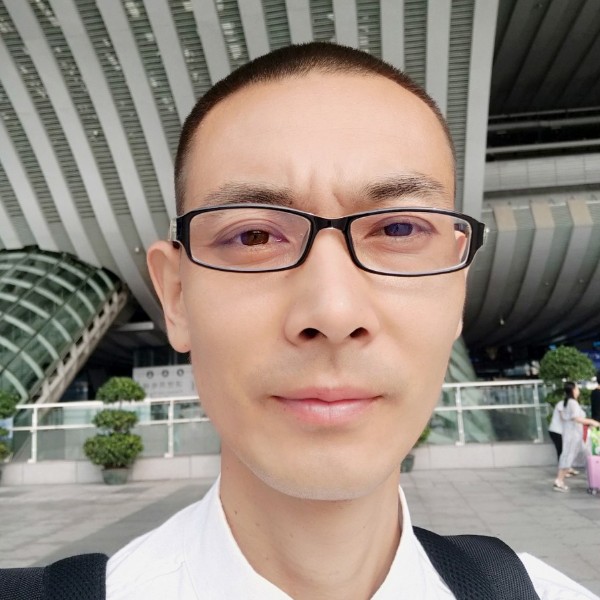 怕孤单等待信封的照片