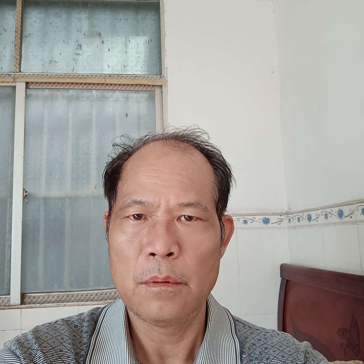 粗犷苦恋微凉的照片