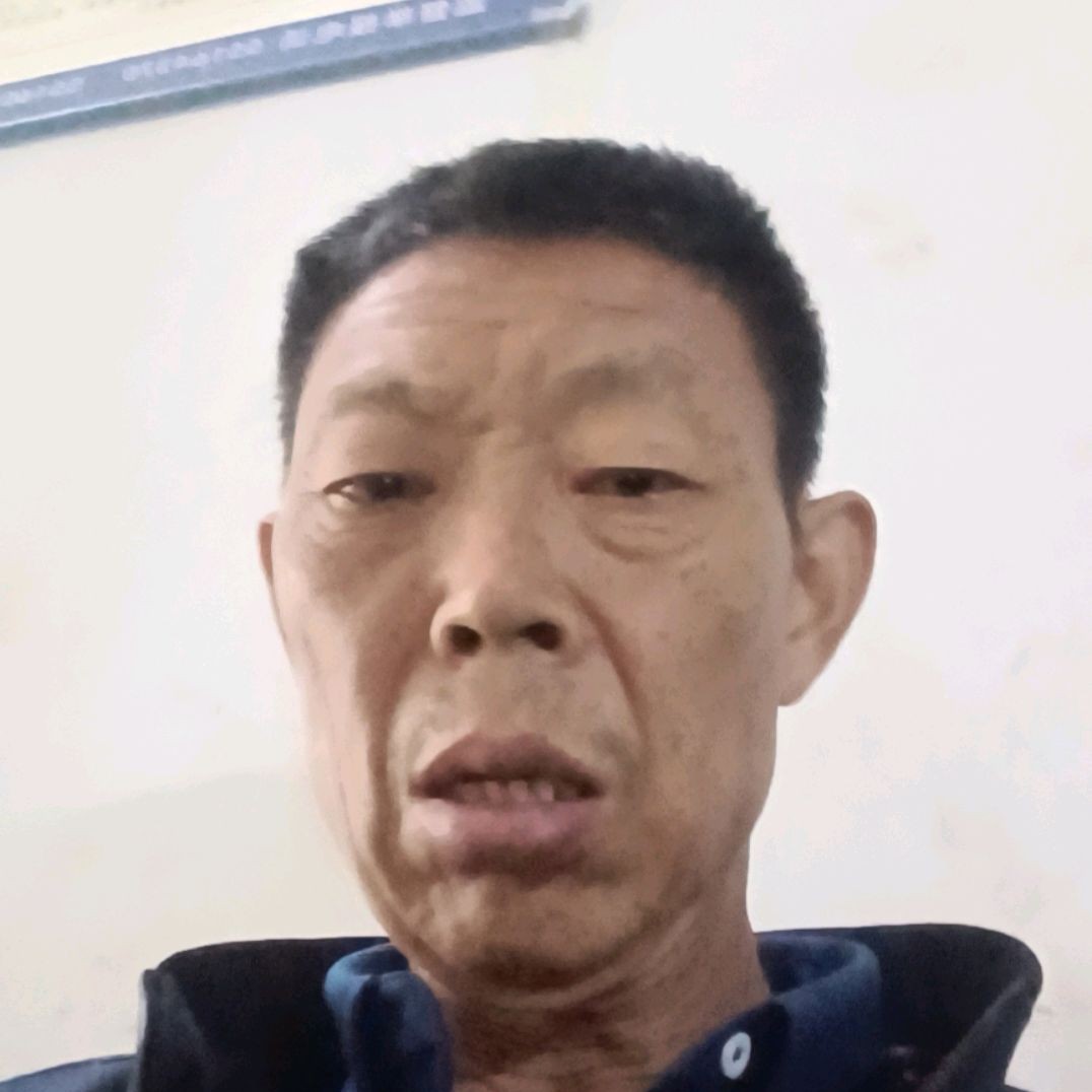 诚心凝眸口红的照片