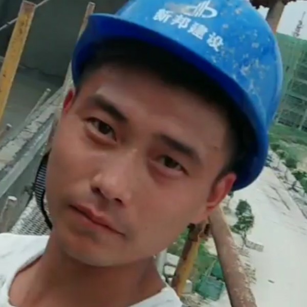 巨人糊涂的照片