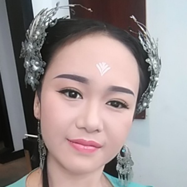 白羽菲的照片