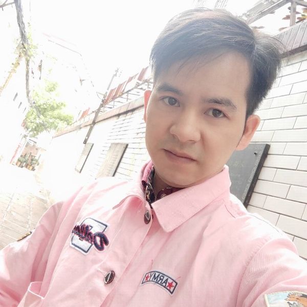 本人王靖的照片