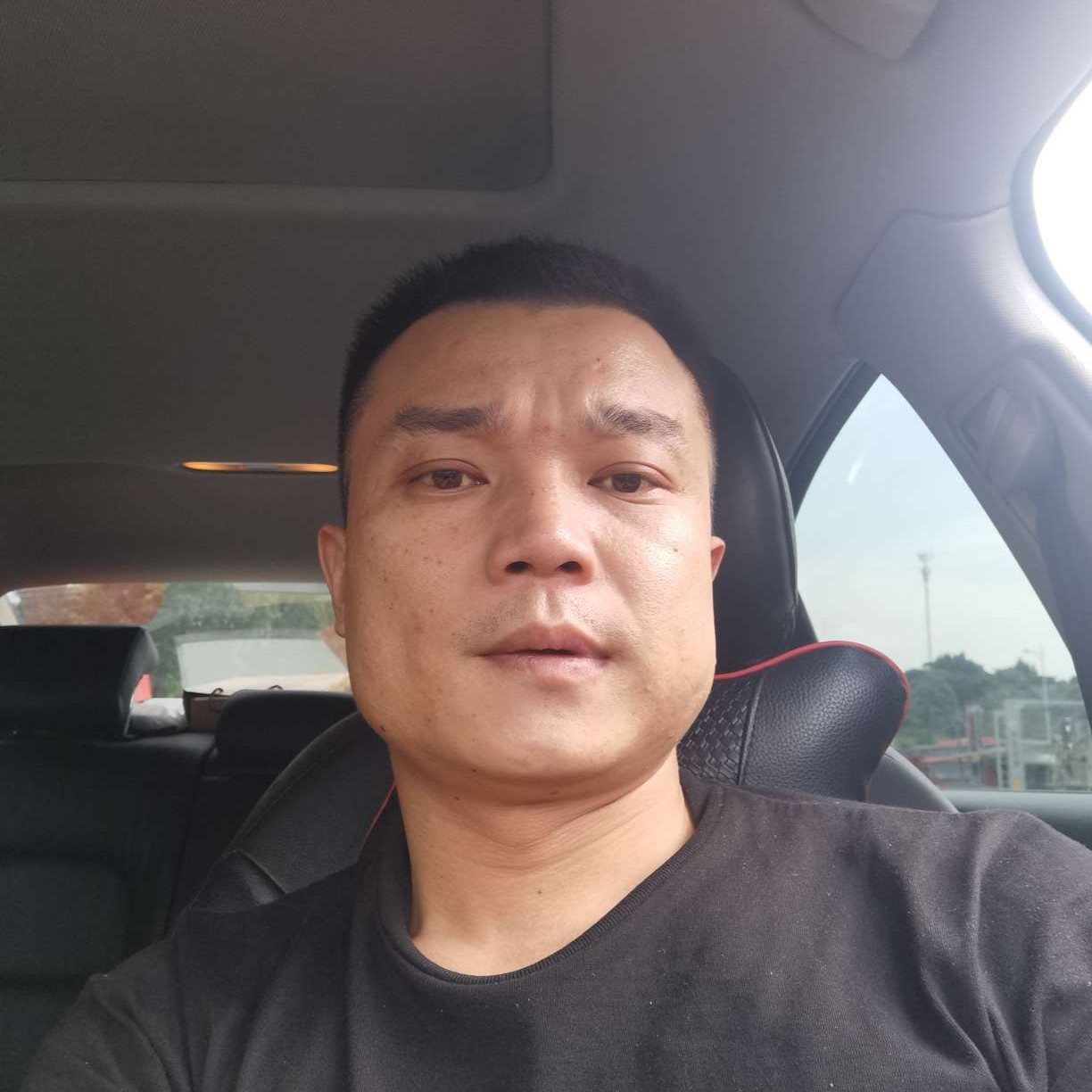 路人吃醋长情的照片