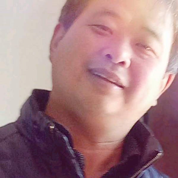 晨曦踏实情伤的照片