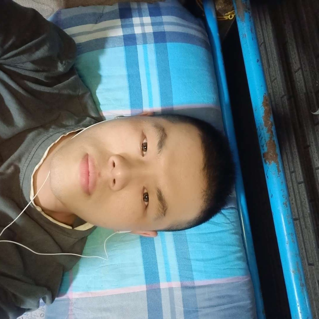 无辜拾忆金针菇的照片