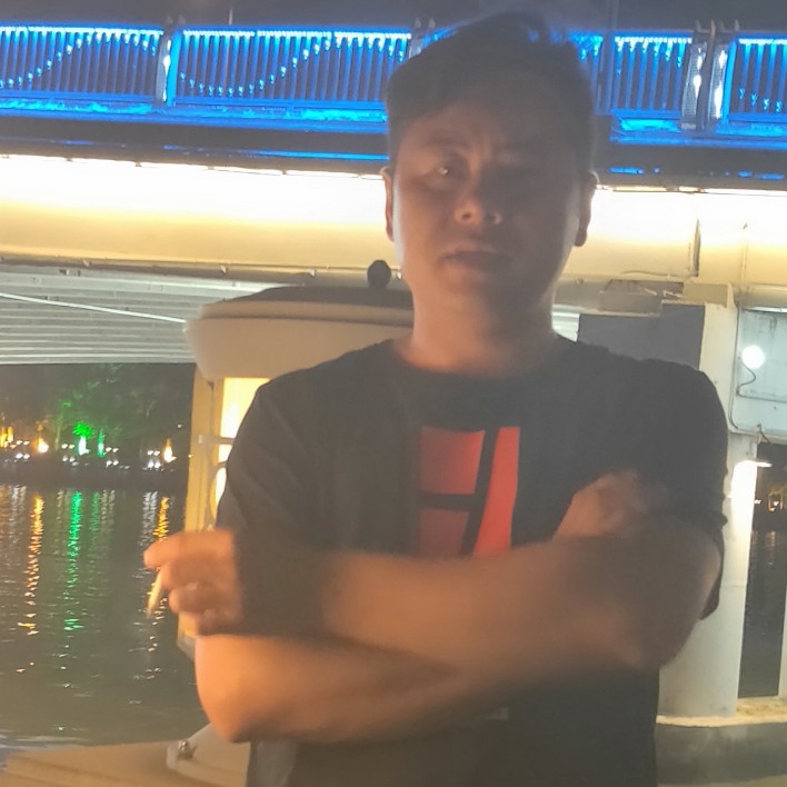 老虎腼腆的照片