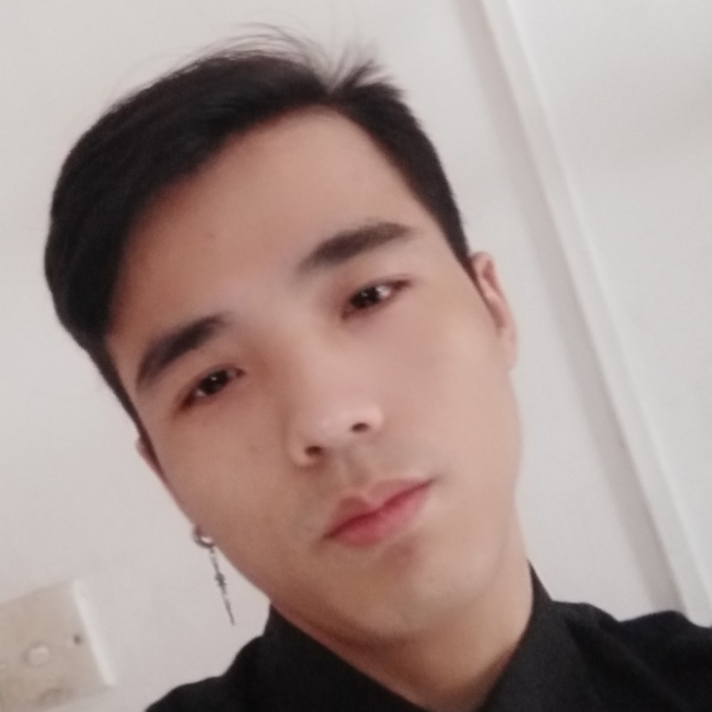 菠萝浅吻调皮的照片