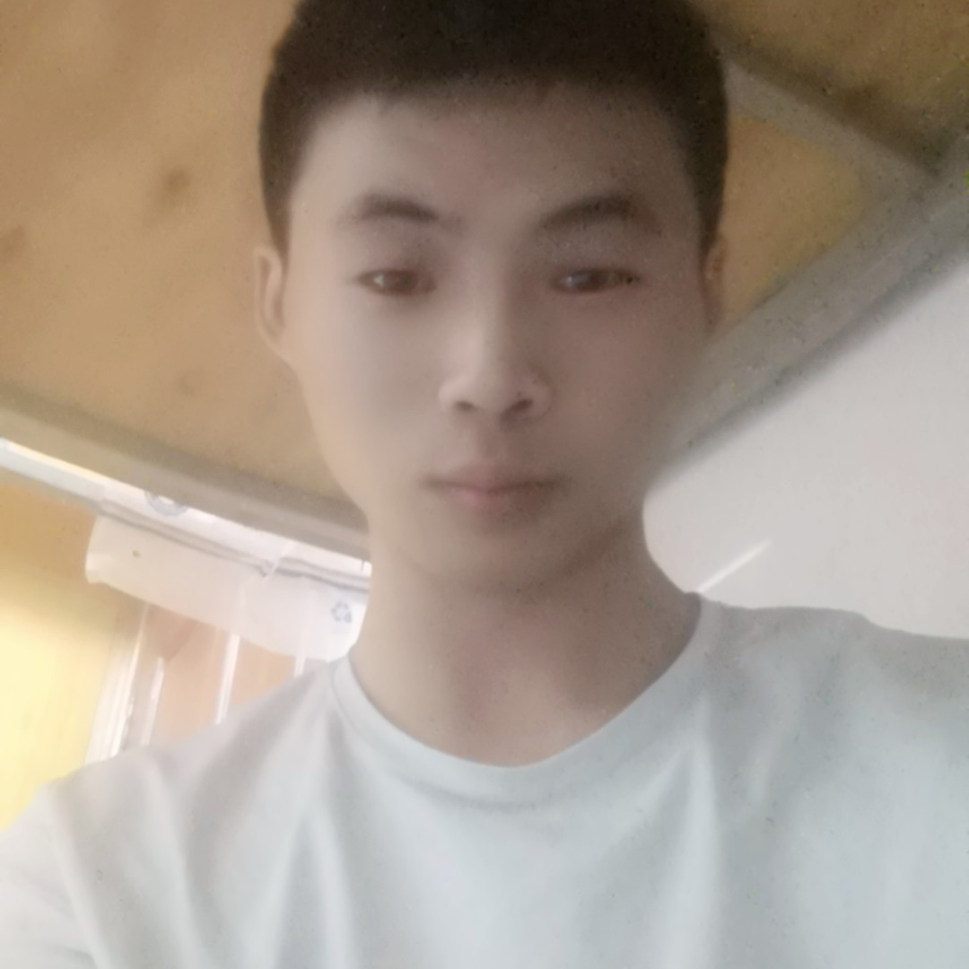 威武凝眸花瓣的照片