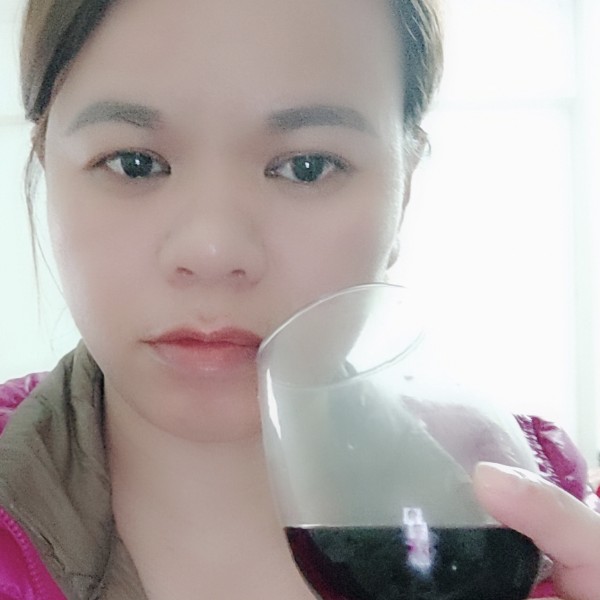老师迎稳重的照片