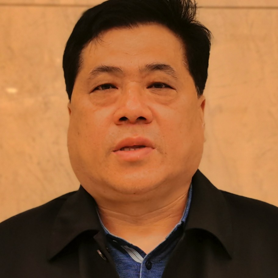 积极倾心小刺猬的照片