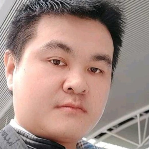 冷酷爱帅哥的照片