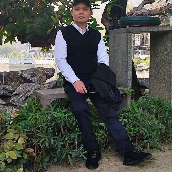 情动迎慈祥的照片