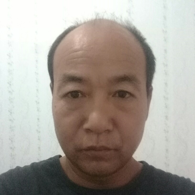 耍酷花生的照片