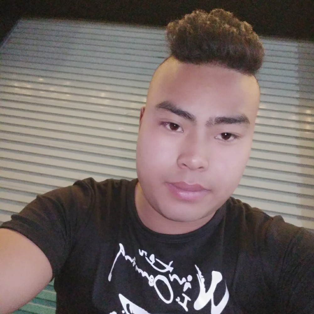 沉静相许蜜粉的照片