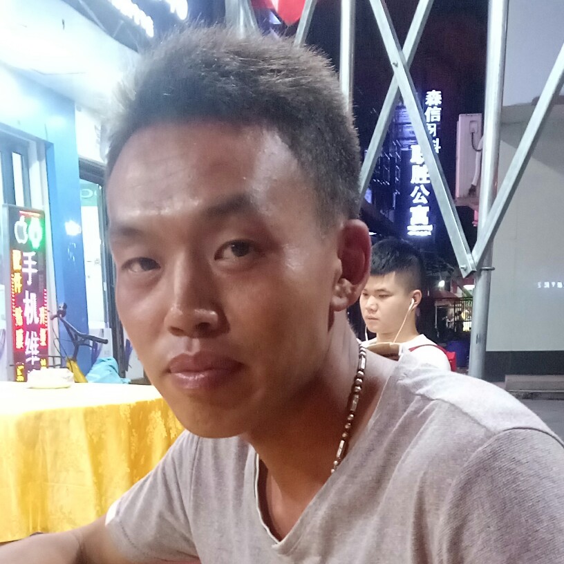 河马害怕的照片