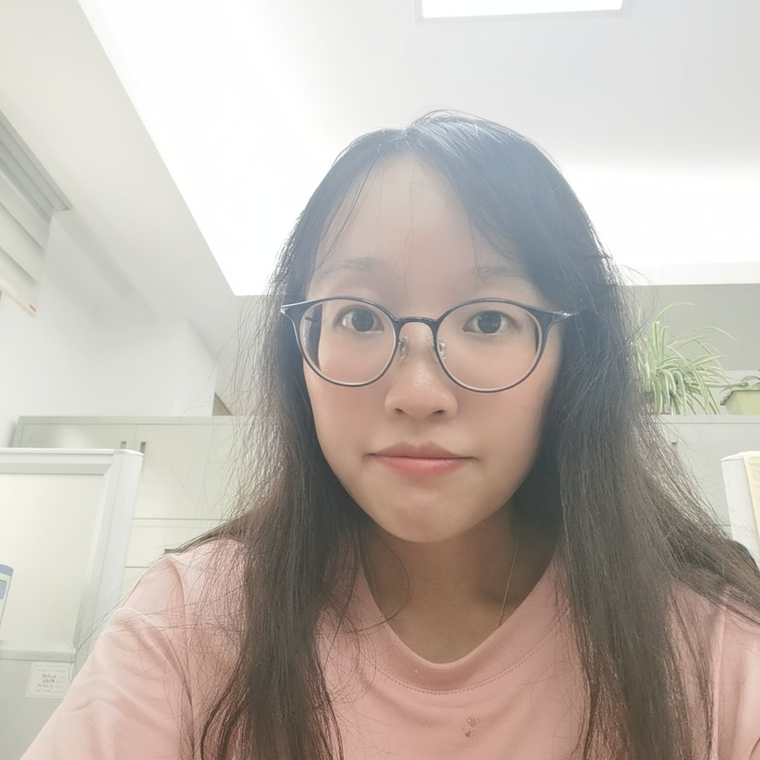 陆依雯218的照片