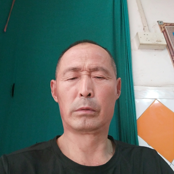 桥头一回头的照片