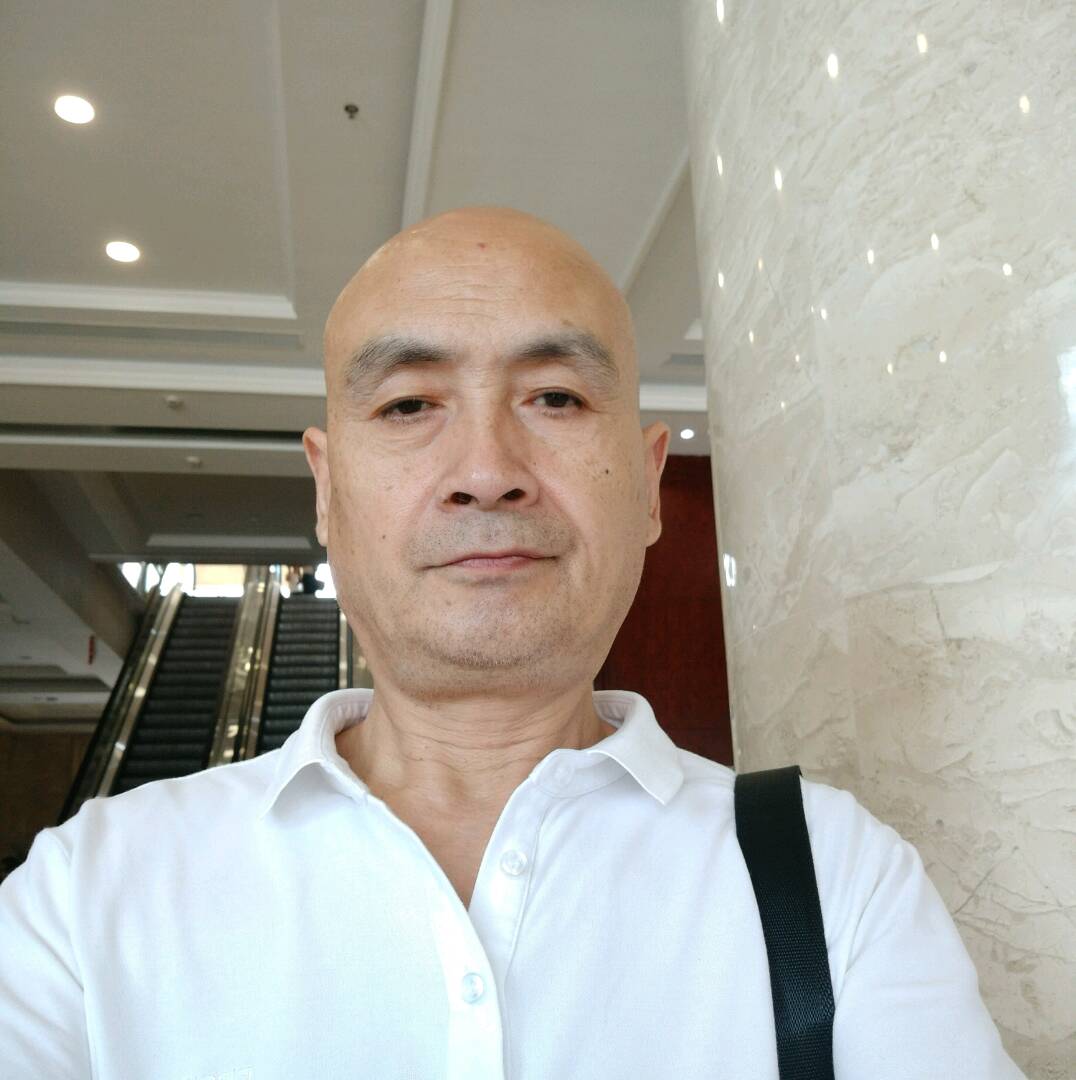 秦一凡的照片