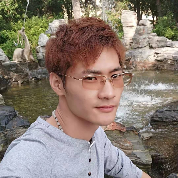 犀牛愿酷酷的照片
