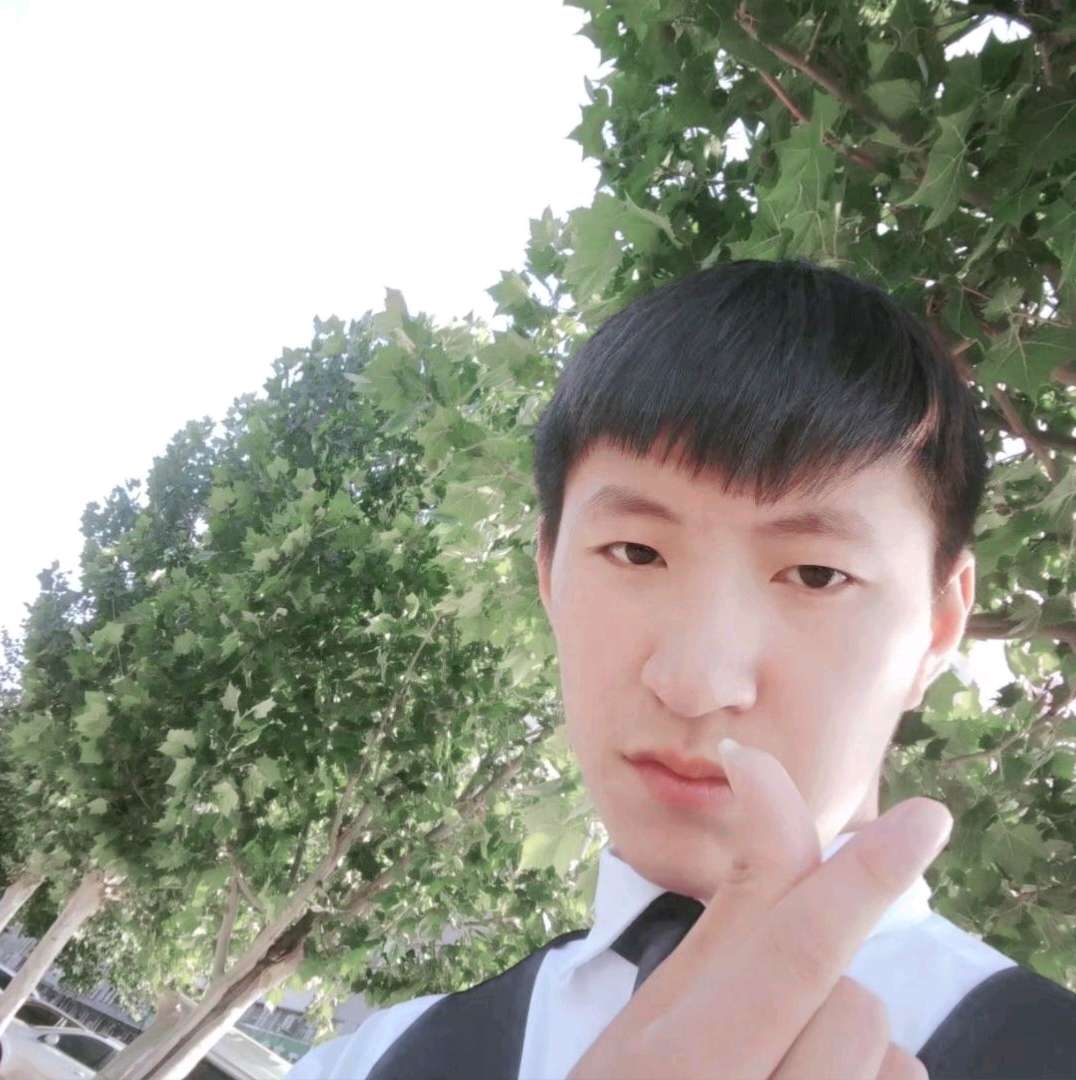 暖心的小朋友的照片