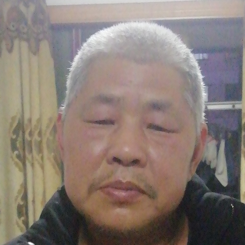 篮天白天的照片