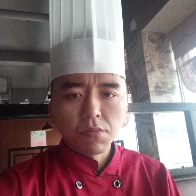 不安挽手小猫咪的照片