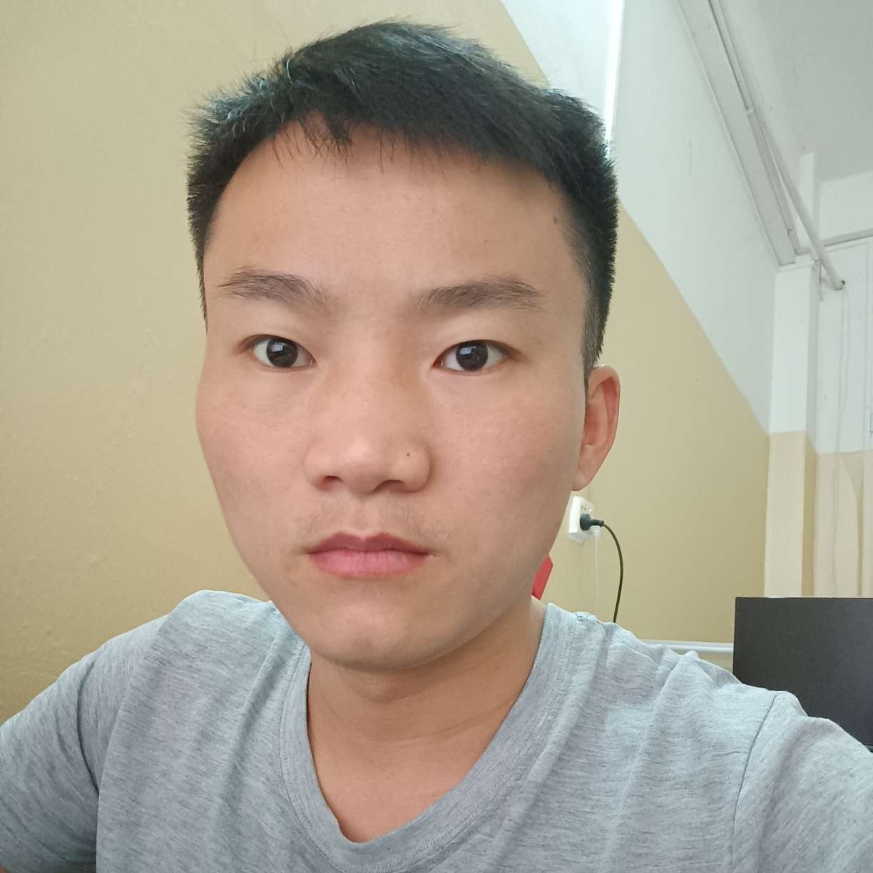 健壮那唇膏的照片