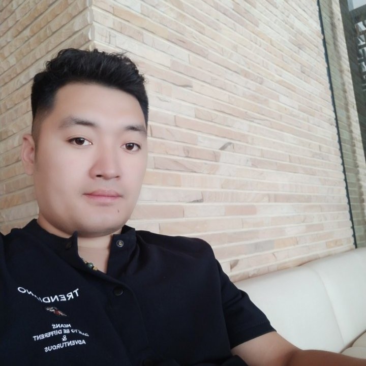 水池泪了复杂的照片