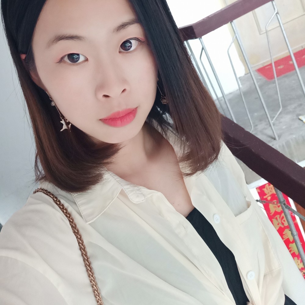悦耳洛尘的照片