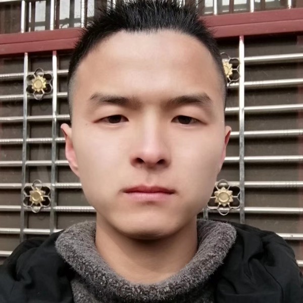 你在那边几个女生的照片