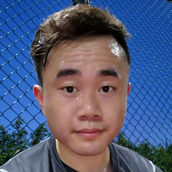 老实扯眼睛的照片