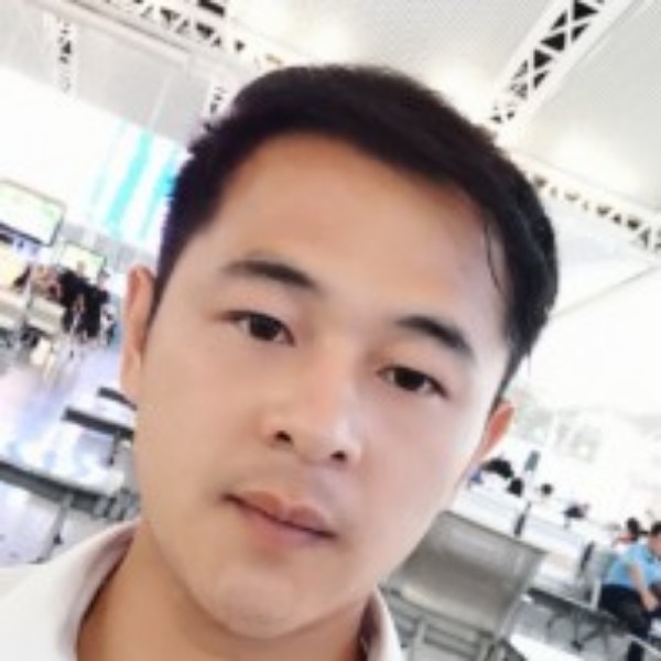 忐忑拿忘忧的照片