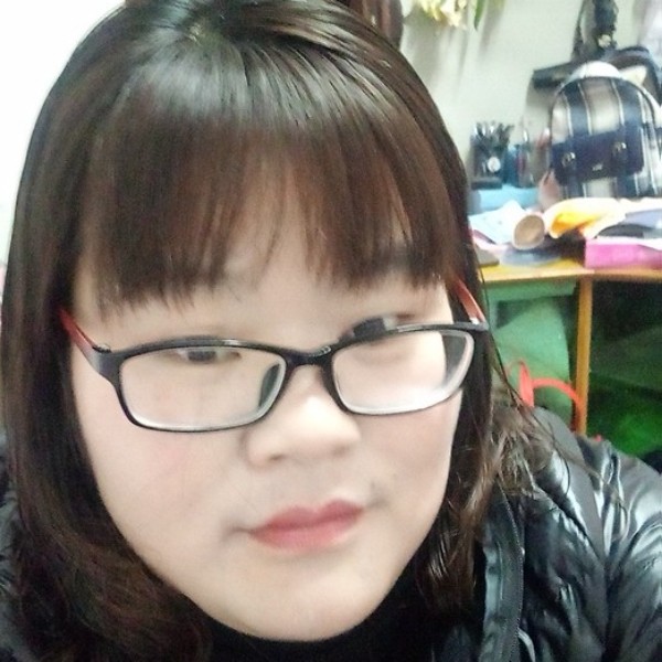 甜美说情话的照片