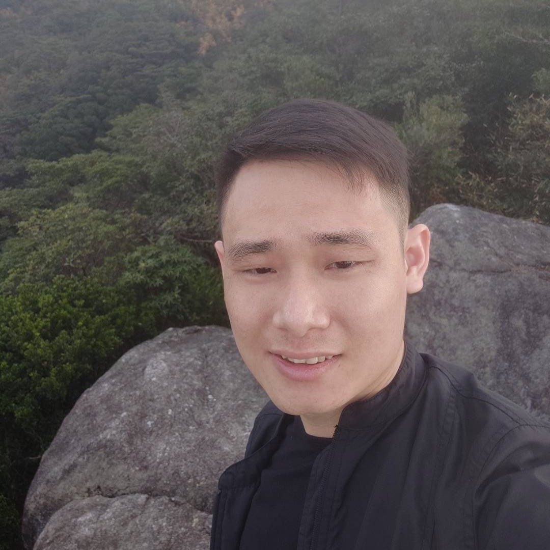 沉默月光族的照片