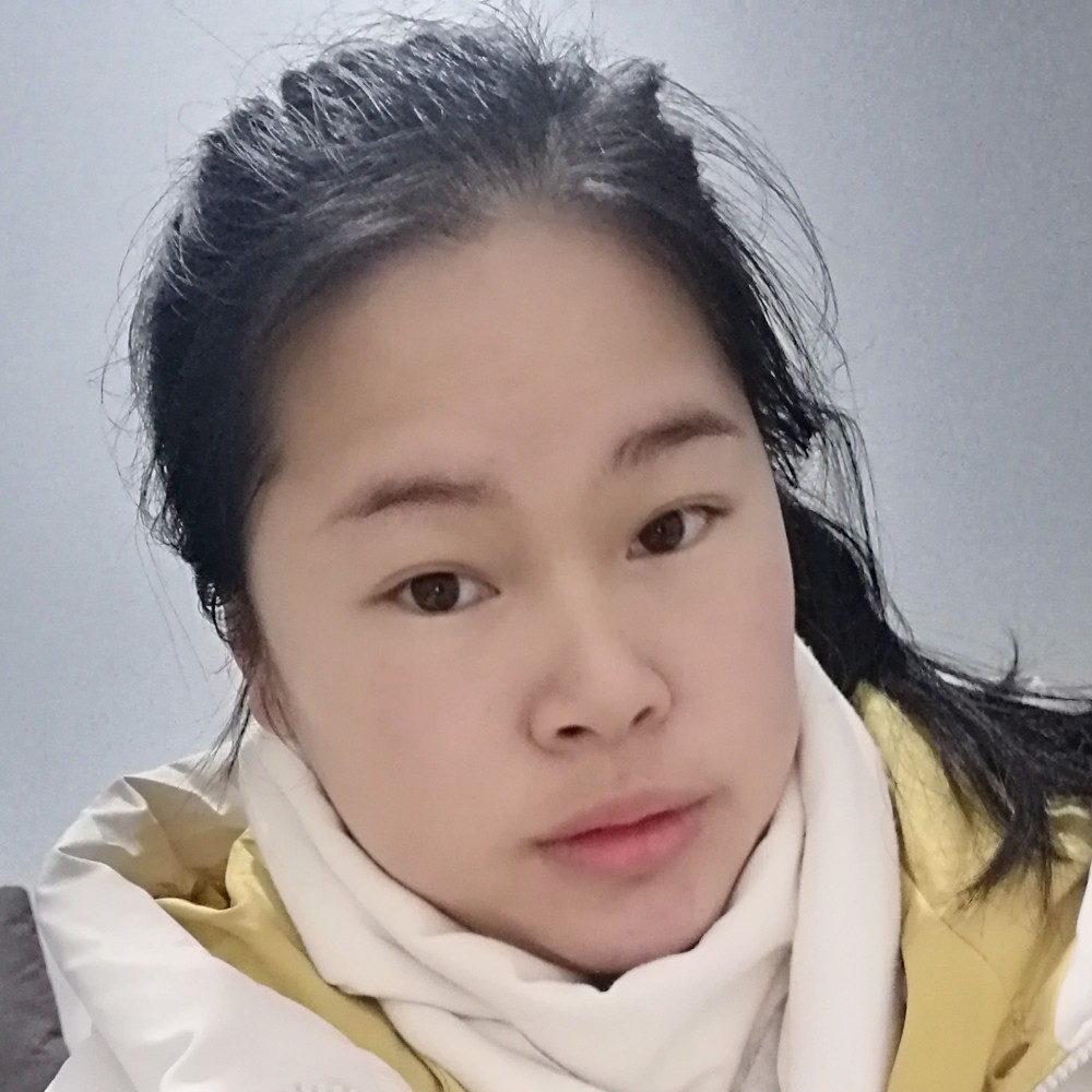 刻苦倾心魔镜的照片