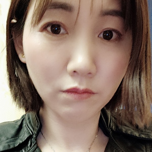 微笑面对太阳的照片